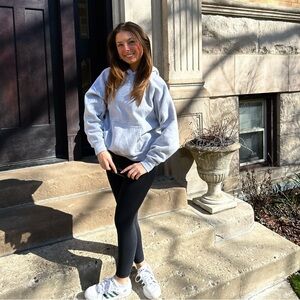 Meet your Posher, Amelia